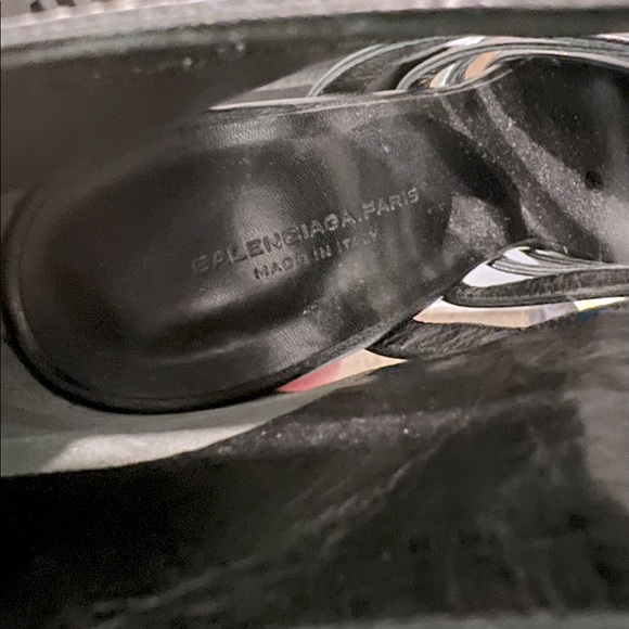 Authentic Balenciaga heels - Picture 2 of 4